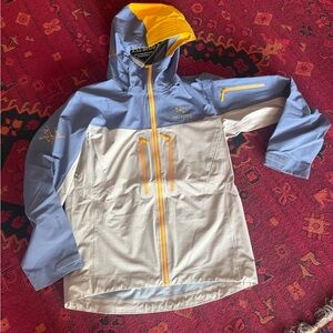 Arc'teryx Blue and White alpha sv Jacket